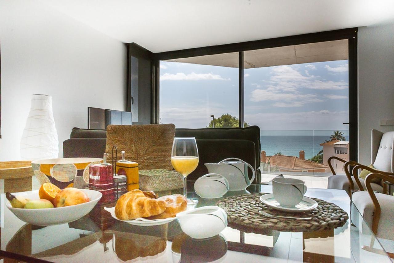 Apartment Modern Sea Front Sunny *